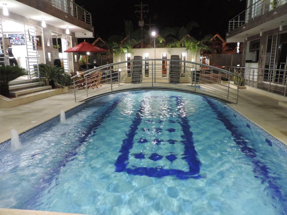 Unico Plaza 3*